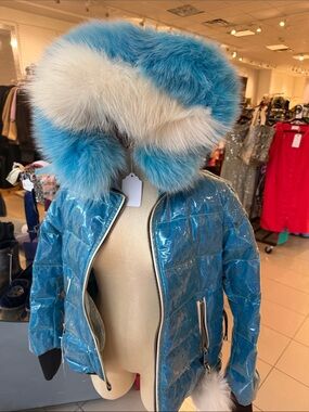 Women’s Blue Gloss Quilted Puffer with Blue-and-White Fur Hood small